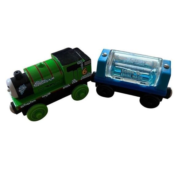 Thomas & Friends Wooden Railroad Sudsy Percy & Engine Wash Tanker - Picture 4 of 6